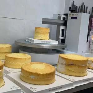 Machine automatique de glaçage et de distribution de crème pour gâteaux d'anniversaire, pains ronds et gâteaux au beurre - Product Image 3