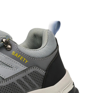 รองเท้าเซฟตี้แบบมีหัวเหล็ก ป้องกันไฟฟ้า 10KV น้ำหนักเบา ดีไซน์ยอดนิยม เหมาะสำหรับงานก่อสร้างกลางแจ้ง - Product Image 4