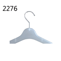 Cintre de luxe personnalisable en velours blanc antidérapant, cintre flexible en plastique pour robe de mariée avec logo, idéal pour la salle de bain