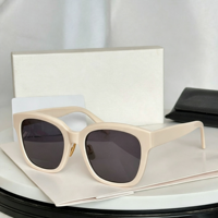 Nouvelles Lunettes de Soleil Carrées Extra-Larges 2026 avec Verres PC Dégradés Protection UV400, Monture Complète Dorée, Marque de Luxe, Ajustement Confortable, Design Unique