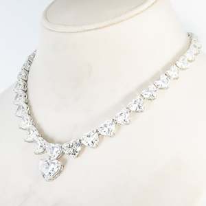 สร้อยคอเพชรทรงหัวใจคุณภาพสูง ดีไซน์เนอร์ 18K ทองคำขาว ประดับเพชรเต็มเม็ด สำหรับผู้หญิง ราคาดี มีจำหน่ายแล้ว - Product Image 3