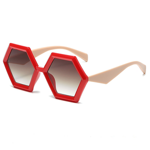 Lunettes de soleil tendance 2024 personnalisées unisexe, grande monture noire avec verres hexagonaux diamantés UV400, style mode Ins - Product Image 3