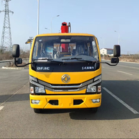 Camion-grue Dongfeng à double cabine, grue à flèche droite de 4 tonnes, camion-grue léger avec plateau de chargement, LHD/RHD en option