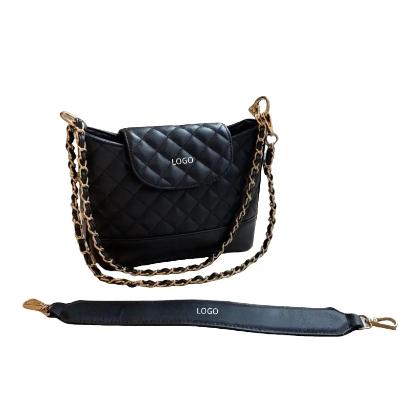 The new pre-owned one-shoulder double-chain rhombic lychee crossbody handbag on the big brand counter