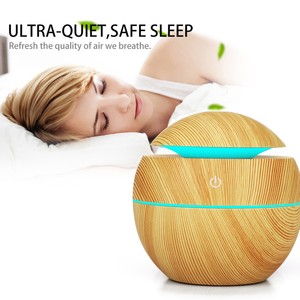 Humidificateur d'air ultrasonique USB à grain de bois, diffuseur d'huiles essentielles électriques, lumière LED 7 couleurs, faible bruit 35 dB pour la maison - Product Image 1