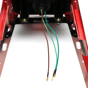 Compra caliente accesorios <span class=keywords><strong>de</strong></span> motocicleta cubierta lateral Personalización <span class=keywords><strong>de</strong></span> fábrica <span class=keywords><strong>caballo</strong></span> venta al por mayor conjunto <span class=keywords><strong>de</strong></span> capó trasero con luz trasera - Product Image 4