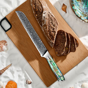 <span class=keywords><strong>Coltello</strong></span> da <span class=keywords><strong>Pane</strong></span> Professionale da 8 Pollici con Lama Seghettata in Acciaio Damasco a 67 Strati e Manico in Resina di Abalone - Product Image 4