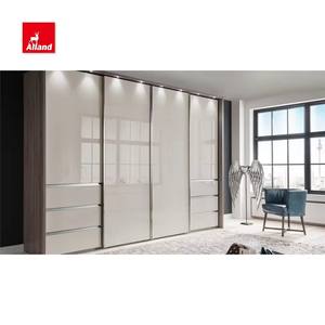 باب من الأكريليك الألماني المصنوع حسب الطلب خزانة خشبية حديثة مدمجة بباب منزلق من Allandcabin - Product Image 2