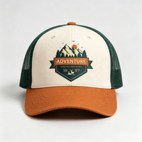 Gorra Trucker de Malla de Cinco Paneles con Visera Curva Bicolor, Logotipo de Parche Tejido Personalizado, para Aventura al Aire Libre y Camping, Venta al por Mayor
