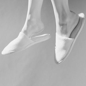 Vente en gros Spa de mariage jetable pour femmes <span class=keywords><strong>et</strong></span> enfants Chaussons à bout ouvert/fermé personnalisés pour invités - Product Image 2