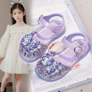 Zomer 2026 Nieuwe Mode Buitenlandse Stijl Zachte Zool Ademend Anti-Slip Lichtgewicht PU Bovenwerk Kinderen Baotou Kristal Schoenen - Product Image 1