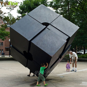 Escultura de Parque al Aire Libre de Diseño Moderno y Famoso, Estatua Cúbica de Acero Inoxidable Negro - Product Image 3