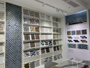 Produits en mosaïque de verre <span class=keywords><strong>noir</strong></span> <span class=keywords><strong>et</strong></span> <span class=keywords><strong>blanc</strong></span>, <span class=keywords><strong>carrelage</strong></span> en céramique pour sol de douche, prix bas, mosaïque de piscine pour sol - Product Image 6