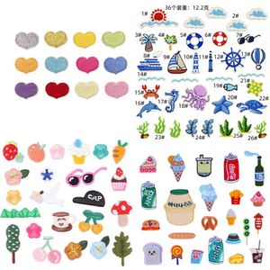 En gros, mini patchs brodés mignons motifs fruits et fleurs, petits badges brodés DIY pour porte-clés, chapeaux, vêtements, pochettes, étiquettes et sangles - Product Image 1