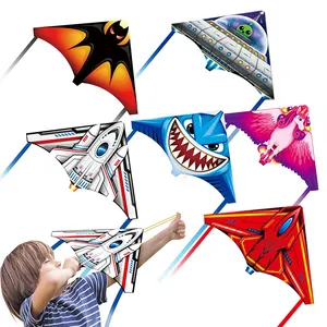 Gran Oferta 6P al aire libre tiro con los dedos cometa juegos de patio juguetes voladores personalizados ala Delta pequeña cometa de eyección para niños