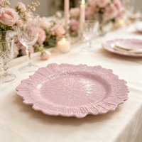 Assiette de présentation de luxe texturée en plastique de 13 pouces, bord floral irrégulier thermolaqué, élégante assiette décorative pour banquets de mariage