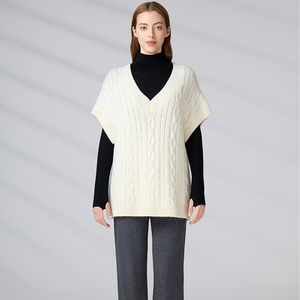 Gilet long en tricot torsadé sans manches à col en V en laine grande taille de qualité supérieure personnalisé - Product Image 5