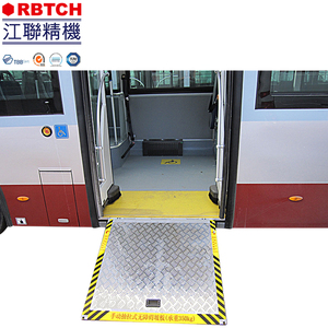 Rampa para silla de ruedas plegable accesible para refugio de autobús que pesa 300KG Peso ligero Rampa de nido de abeja de aluminio de fibra de carbono de alta carga - Product Image 1