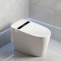 Toilette électronique moderne durable, en céramique résistante à l'usure, à longue durée de vie, intelligente et connectée, pour les immeubles d'appartements