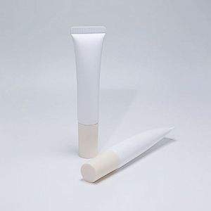 Tubes de baume à lèvres en plastique souples, emballage vide personnalisable avec logo, pour huile à lèvres et brillant à lèvres, avec bouchon à vis, outils de maquillage et applicateurs - Product Image 3