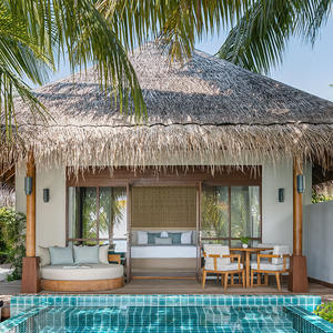 Organizador de Armario Moderno para Hotel Boutique, Estantes Integrados, Barra para Colgar, Diseño Funcional, Almacenamiento de Ropa - Product Image 3