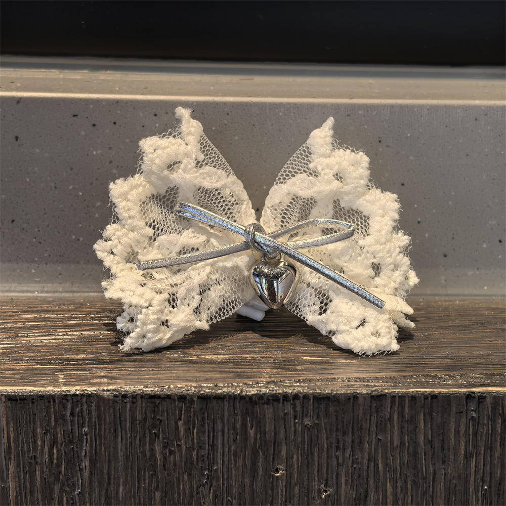 หัวเข็มขัดเชือกรองเท้าลายลูกไม้สีเงินรูปโบว์