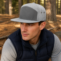 Casquette Strapback à 5/6/7 panneaux à visière plate personnalisée, Chapeau bicolore OEM ODM avec broderie personnalisée pour le streetwear, le skate, les activités de plein air et le quotidien