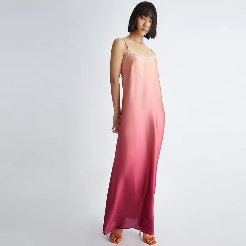 Ropa de mujer Vestido de satén largo color rosa con encaje adjunto Colección de verano y primavera 2024 Vestido caliente