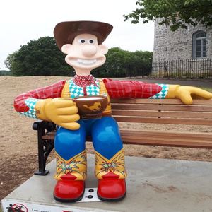 Escultura de Payaso de Fibra de Vidrio para Exteriores, Gran Escultura de Personaje de Dibujos Animados para Calle Peatonal, Adorno Artístico Hecho a Mano Ecológico para Parque de Atracciones o Circo - Product Image 4