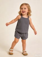 Maßgeschneidertes Sommer-Set für Babys und Kleinkinder: Ärmelloses Top und Shorts im Waffel-Design, Neues Zweiteiliges Kinderset für den Sommer