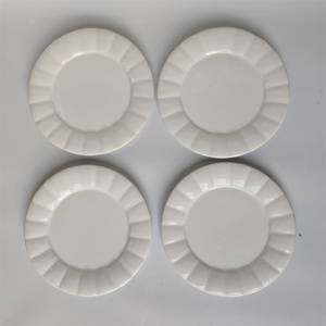 Ensembles d'assiettes à dîner en porcelaine blanche de haute qualité originaux d'usine Design plat <span class=keywords><strong>moderne</strong></span> pour mariages et fêtes - Product Image 4