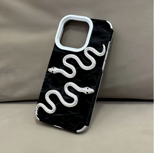 Custodia per telefono 2025 di lusso in oro 3D con serpente per <span class=keywords><strong>iPhone</strong></span> 16 15 14 13 12 16 <span class=keywords><strong>Pro</strong></span> <span class=keywords><strong>Max</strong></span> <span class=keywords><strong>11</strong></span> XS XR con rivestimento antiurto opaco morbido nero rosso - Product Image 6