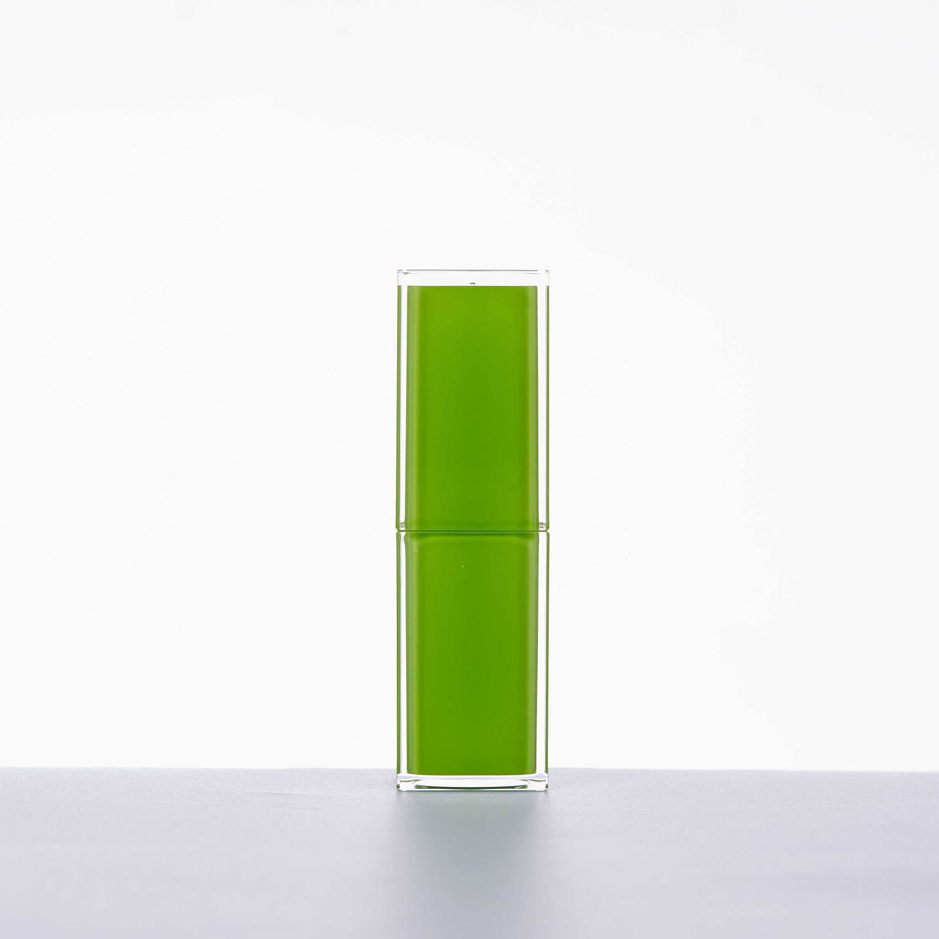 สีเขียว