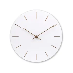 현대 패션 간단한 흰색 벽 시계 LED 조명 홈 장식 라운드 Mdf 나무 시계 사용자 정의