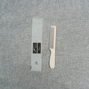 Pettine in plastica classica portatile per uso alberghiero - Product Image 1