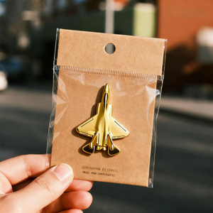 3D máy bay phản lực mô hình ve áo pins tùy chỉnh Hợp kim kẽm phù hiệu máy bay mang nhãn hiệu kim loại biểu tượng cho hàng không thống nhất & Tổ chức sự kiện merch nhà máy trực tiếp - Product Image 6