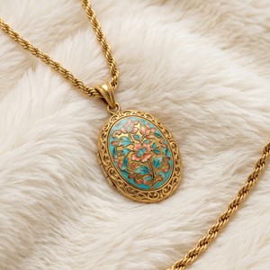Ear enlace oem odm Wholesale Gold Plated Pendant Necklaces Enamel Flower Locket Vintage Jewelry For Women - Product Image 3