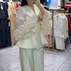 <span class=keywords><strong>Conjunto</strong></span> de Traje <span class=keywords><strong>Formal</strong></span> de Terciopelo para <span class=keywords><strong>Mujer</strong></span>, Blazer de Manga Larga con Decoración de Encaje y Pantalones a Juego - Product Image 3