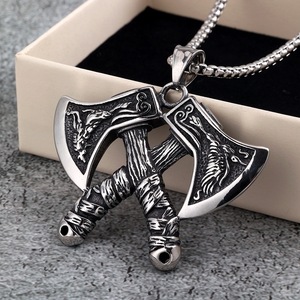 Yunnique - Colgante de doble hacha vikinga de acero inoxidable para hombre, estilo nórdico retro, regalo para fiestas, joyería de moda - Product Image 2