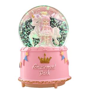 Grande Sfera di Cristallo con Fiocchi di Neve Automatici, Carillon Musicale Decorativo con Luci Colorate, Regalo di Compleanno per Bambini a Tema Parco Divertimenti - Product Image 5