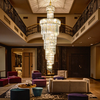 Grand escalier de luxe en fer pour villa mariage, suspension LED en cristal, lampe pour banquet, hall d'hôtel, lustre suspendu