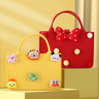 Sac fourre-tout en feutre recyclé rose écologique avec breloque en peluche, idéal pour cadeaux d'enfants, vente en gros, logo personnalisé, directement de l'usine, pour fêtes et événements