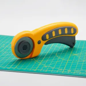 Retractable 45Mm Blade Kain Rotary Cutter dengan ABS Menangani