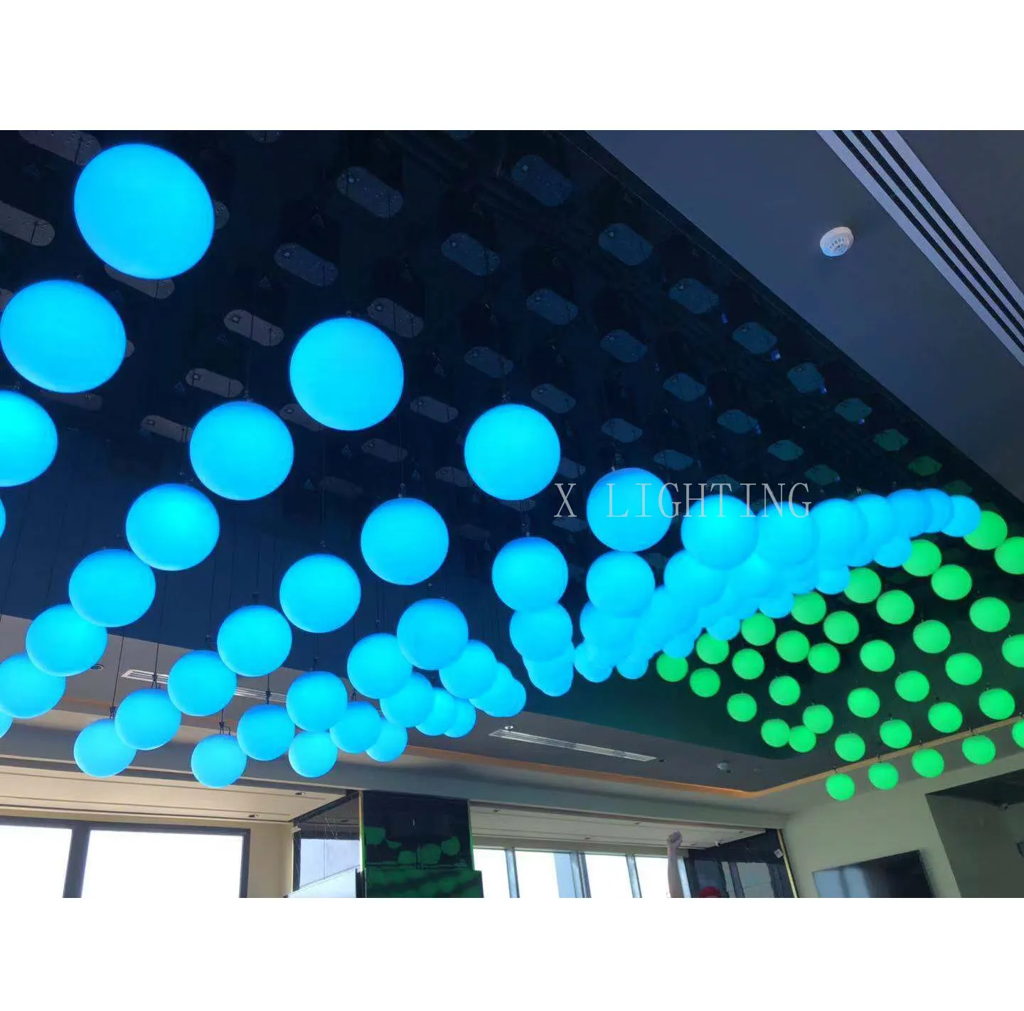 Luz de techo de bola LED para discotecas, escenarios, DJs, discotecas, función de techo de elevación