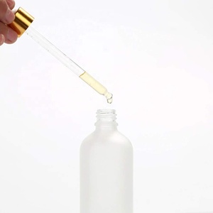 Emballage d'huile essentielle de luxe, flacon compte-gouttes en verre blanc givré pour sérum cosmétique 10 ml 15 ml avec bouchon doré - Product Image 5