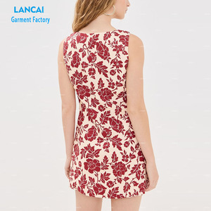 Fabrication de robes d'été sexy personnalisées sans manches à fleurs rouges, mini robe de club moulante, robes de soirée pour femmes, vente en gros - Product Image 3