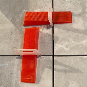 Hot Sale Tile Leveling System Spacer Accessories Wedges 1/16 1/8 1mm 1.5mm 2mm 2.5mm 3mm Clips for Floor Wall Ceramic Tiling Kit