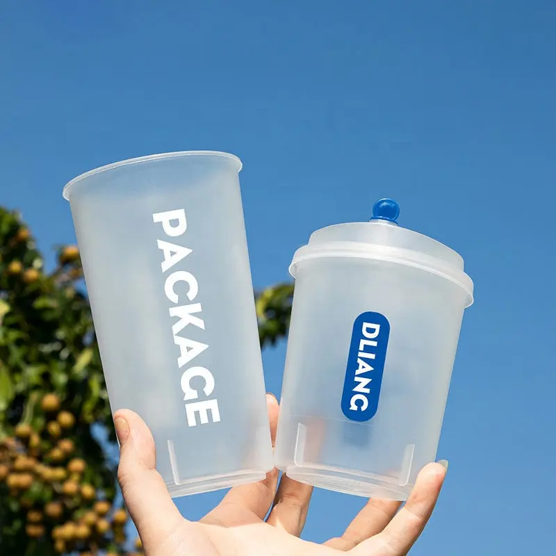 Новый дизайн, одноразовая пластиковая чашка Boba с печатным логотипом, оптовая продажа, прозрачная матовая чашка PP для инъекций с крышкой