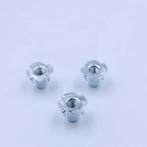 Fastener 4 Claw <span class=keywords><strong>Nuts</strong></span> Carbon thép Bốn móng dát TEE Nut t Nut với bốn ngạnh - Product Image 6