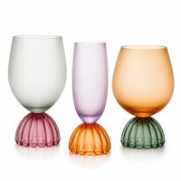 Ensemble de gobelets en verre coloré de luxe, base sculpturale côtelée, fabrication artisanale moderne, réutilisable, écologique, 0,5 L, vaisselle pour cocktails